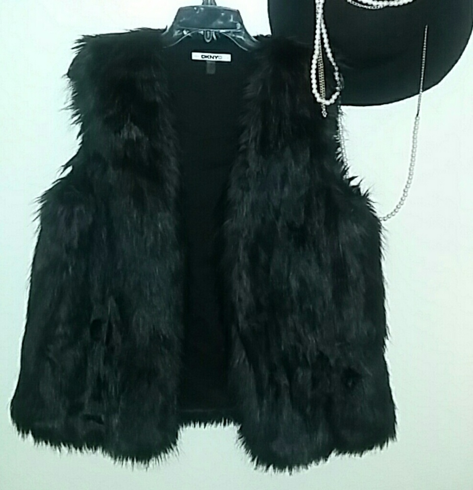 💨❄😍DKNYC😍❄💨 Faux Fur Vest